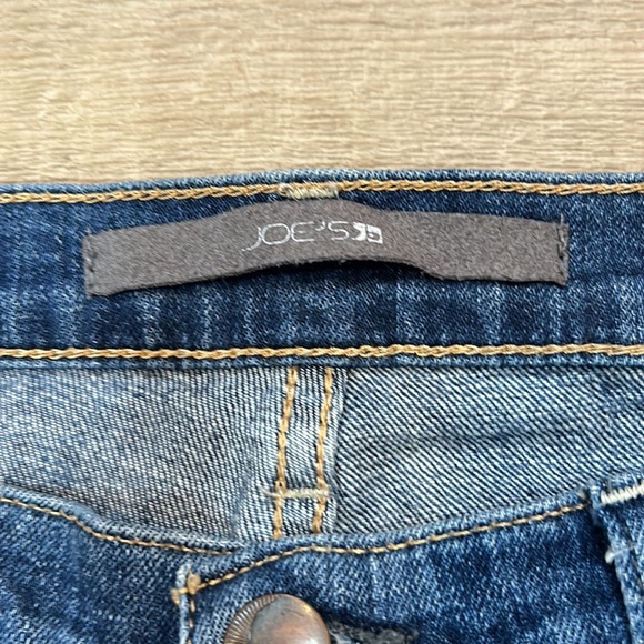 Joe’s Jeans Cigarette cuffed capri style jeans, size 28, medium wash - Picture 2 of 4